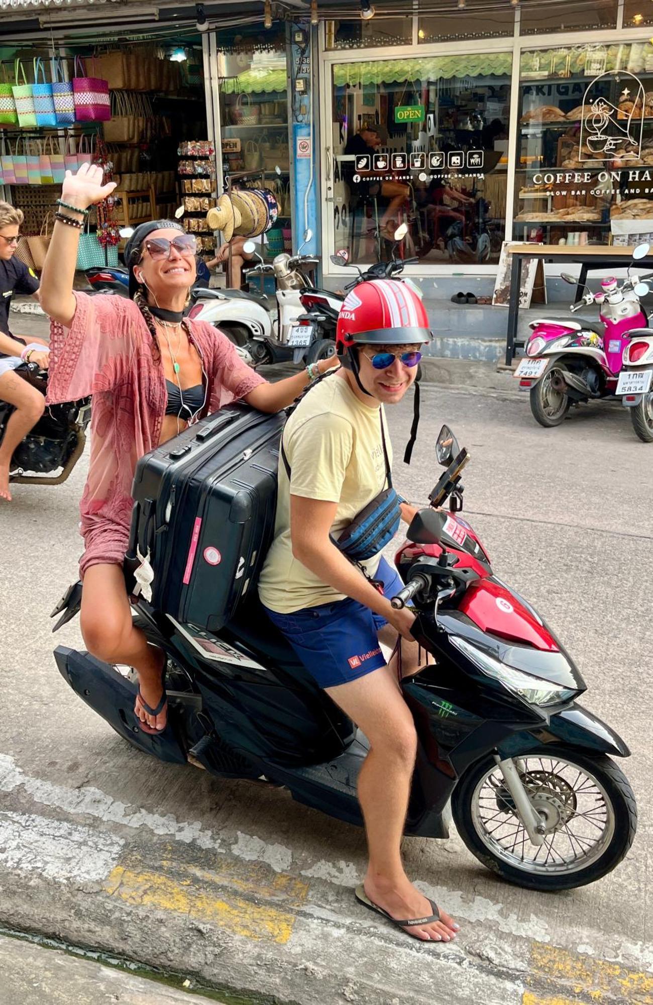 Tiki Tribe Bar & Hostel Ko Tao Ngoại thất bức ảnh