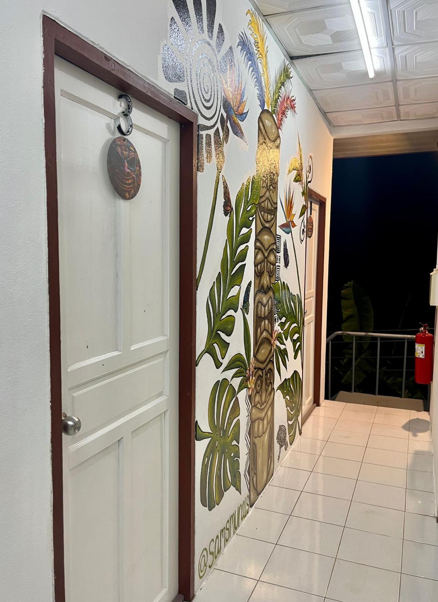 Tiki Tribe Bar & Hostel Ko Tao Ngoại thất bức ảnh